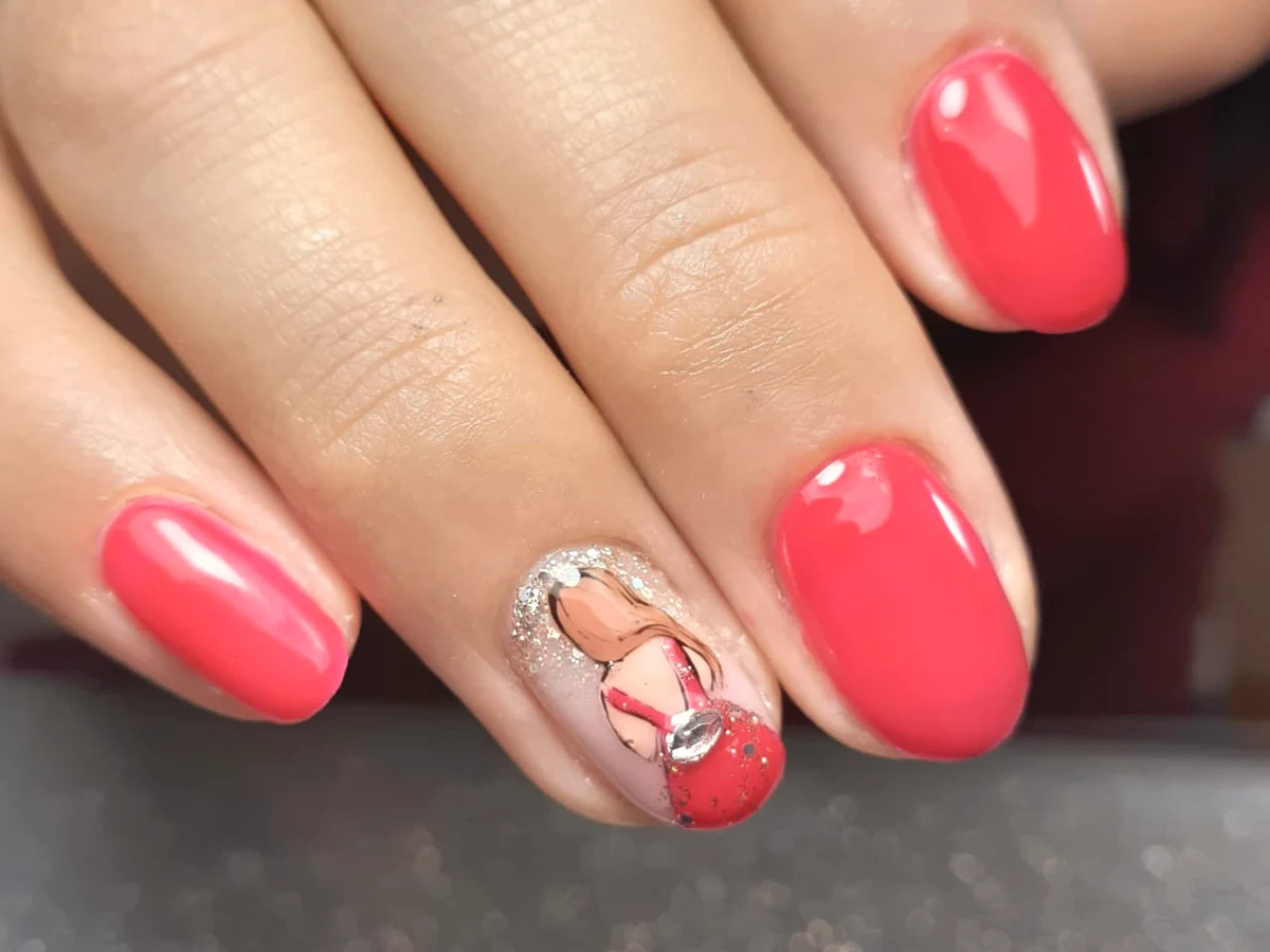 Esmaltado semi permanente en tonos nude